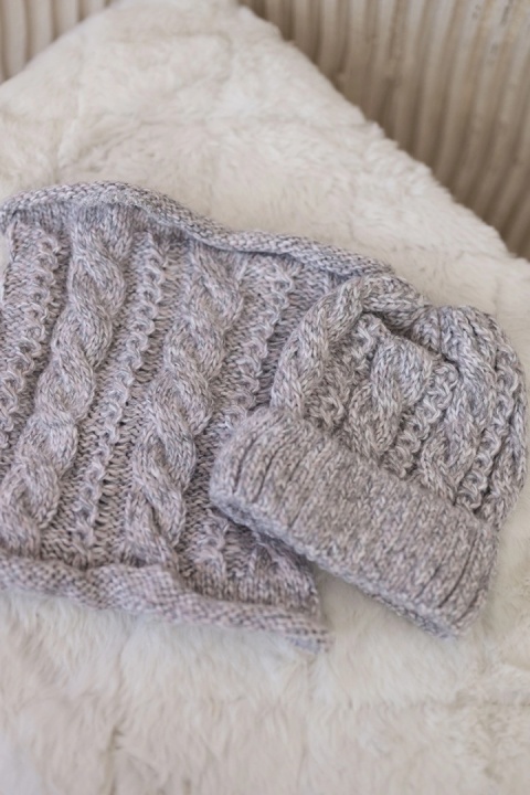 BOX PREZENTOWY komin i czapka oraz kubek